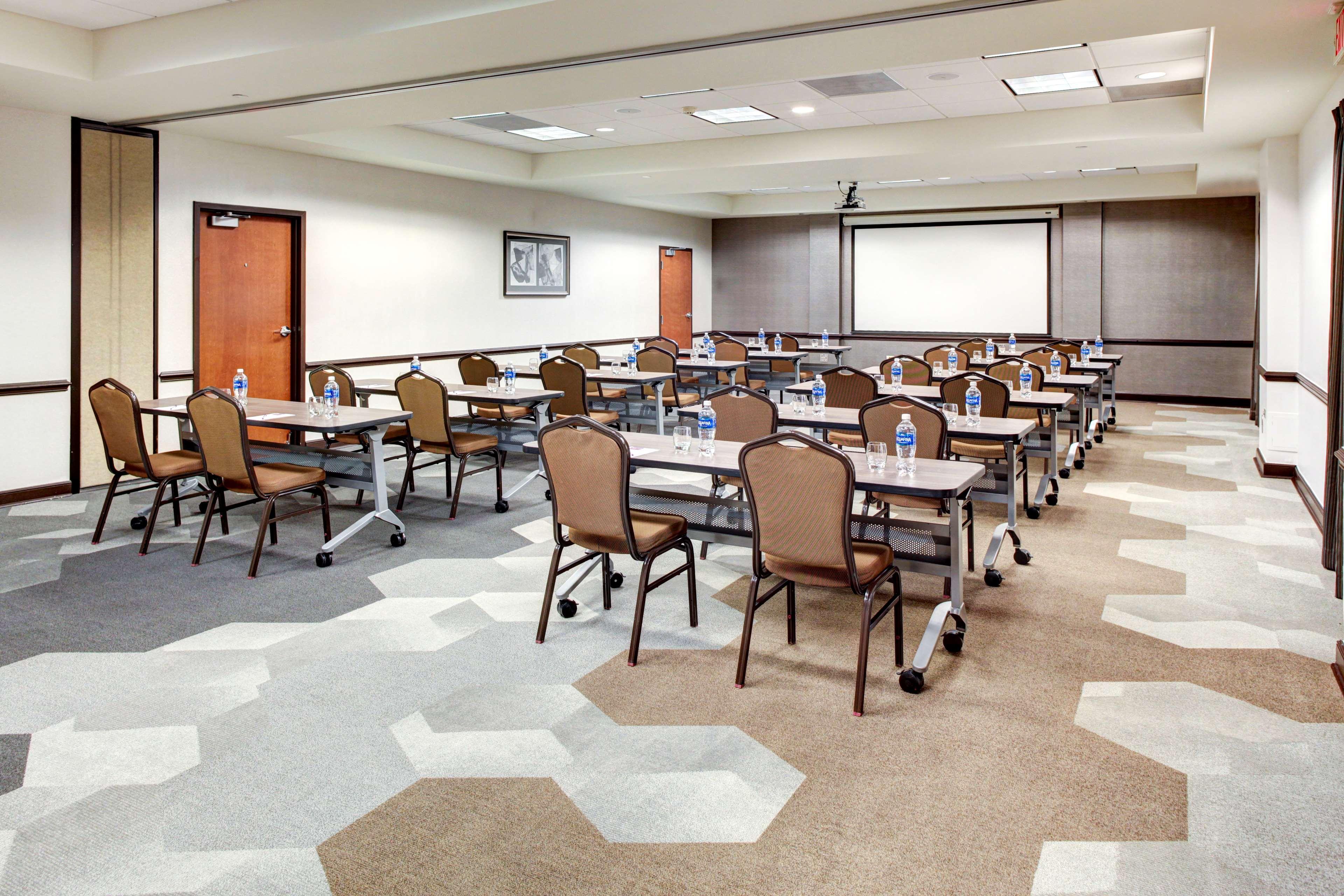 Hyatt Place Pittsburgh Airport - Robinson Mall Робинсон-Тауншип Экстерьер фото