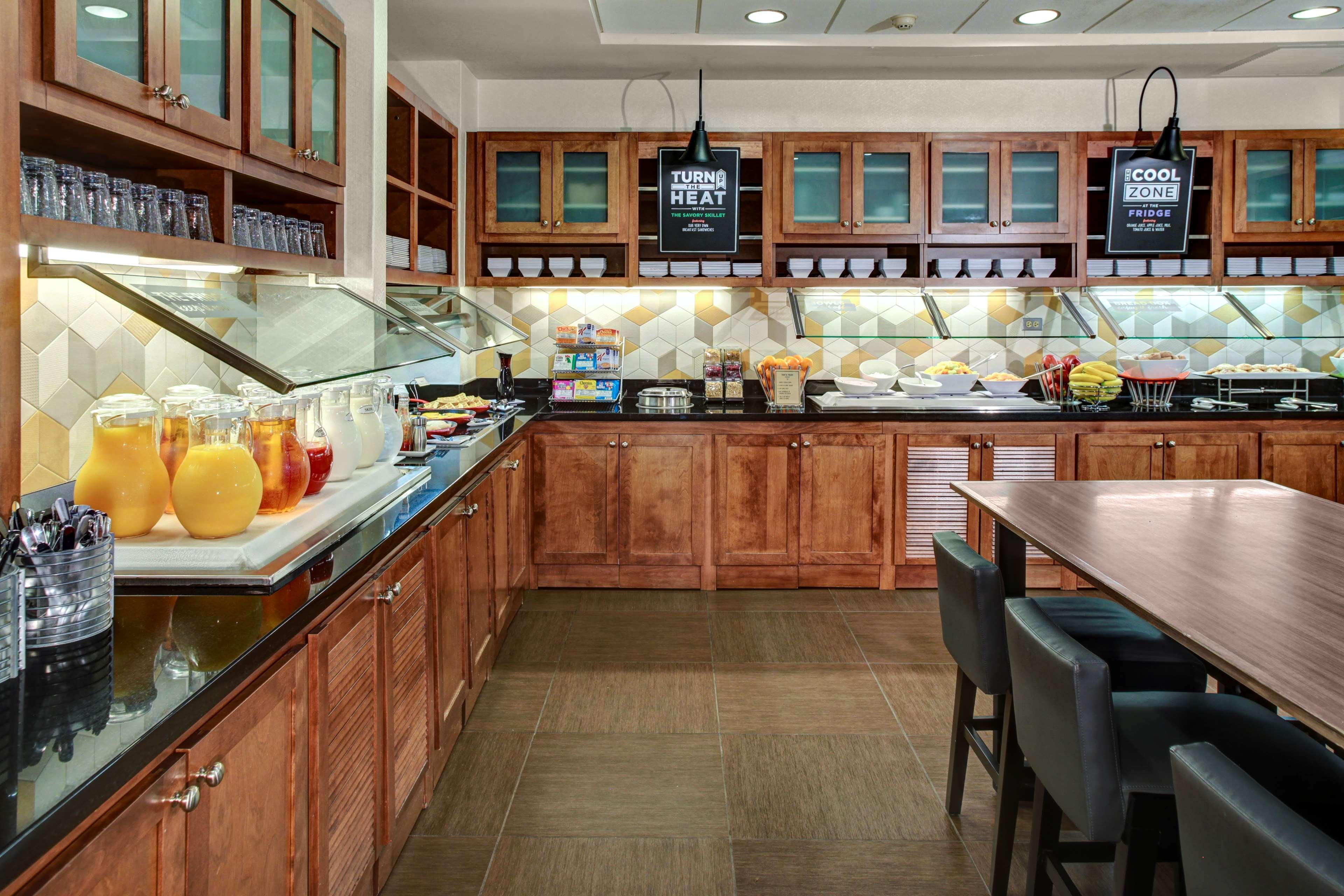 Hyatt Place Pittsburgh Airport - Robinson Mall Робинсон-Тауншип Экстерьер фото