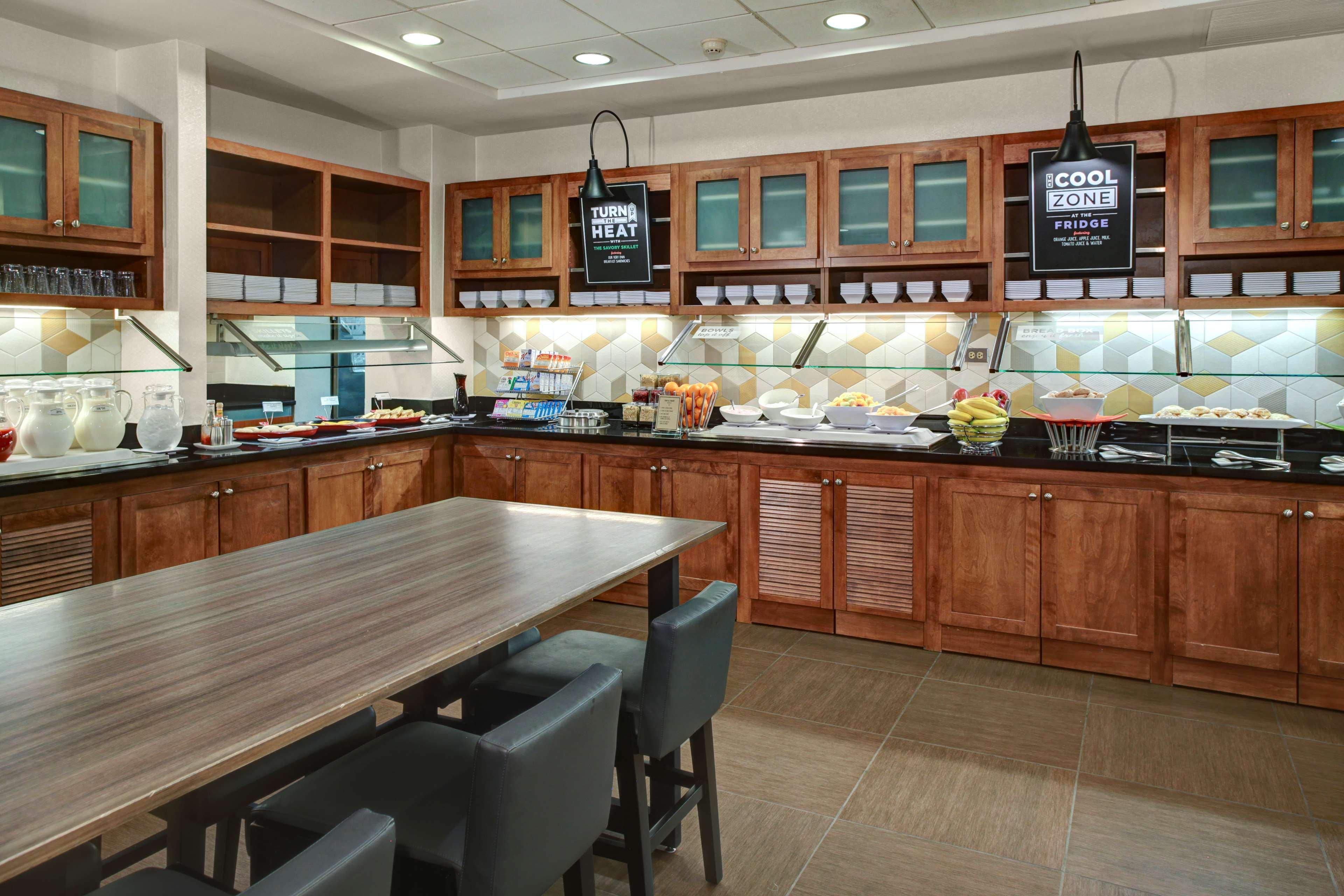Hyatt Place Pittsburgh Airport - Robinson Mall Робинсон-Тауншип Экстерьер фото