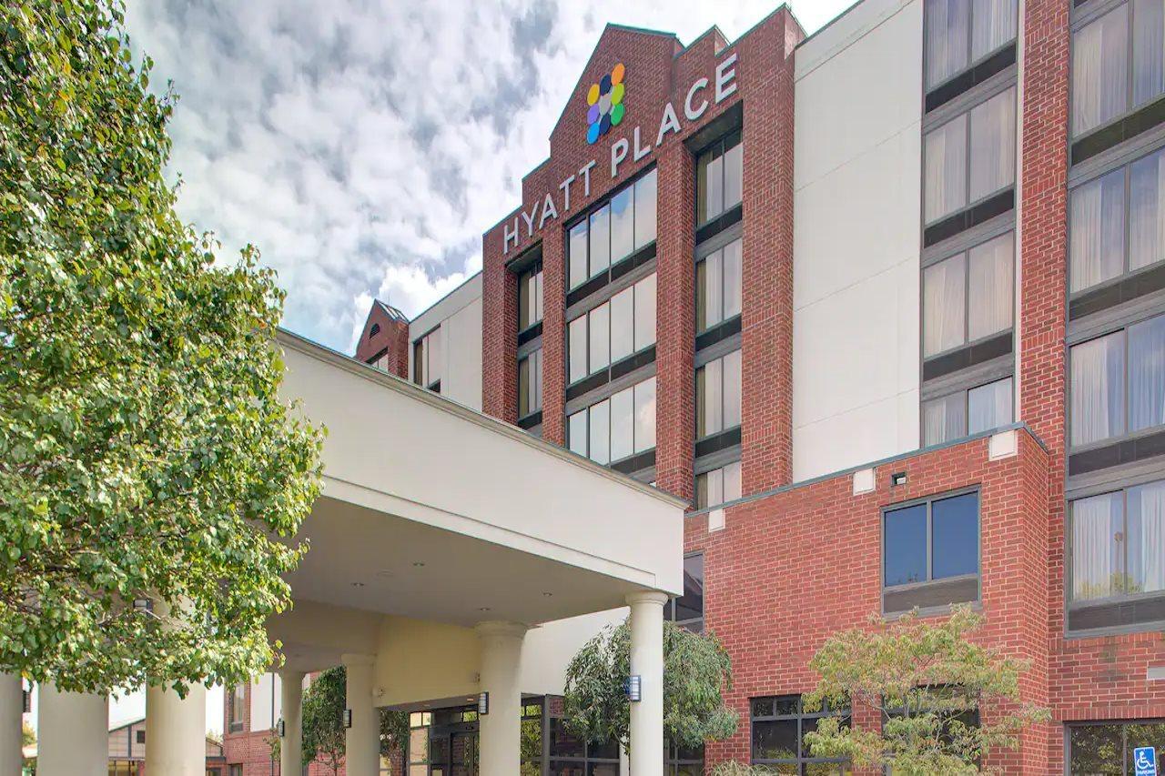 Hyatt Place Pittsburgh Airport - Robinson Mall Робинсон-Тауншип Экстерьер фото