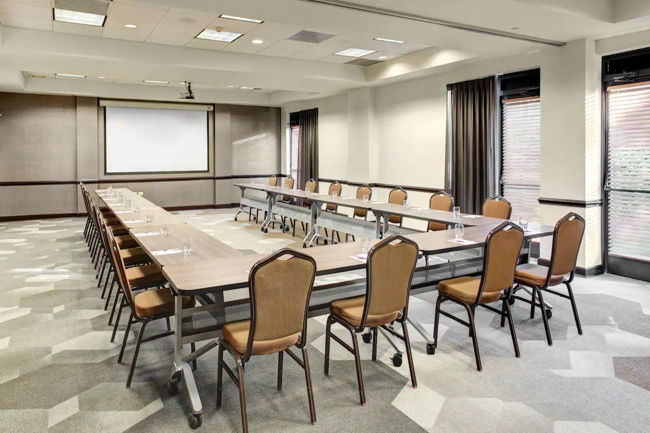 Hyatt Place Pittsburgh Airport - Robinson Mall Робинсон-Тауншип Экстерьер фото